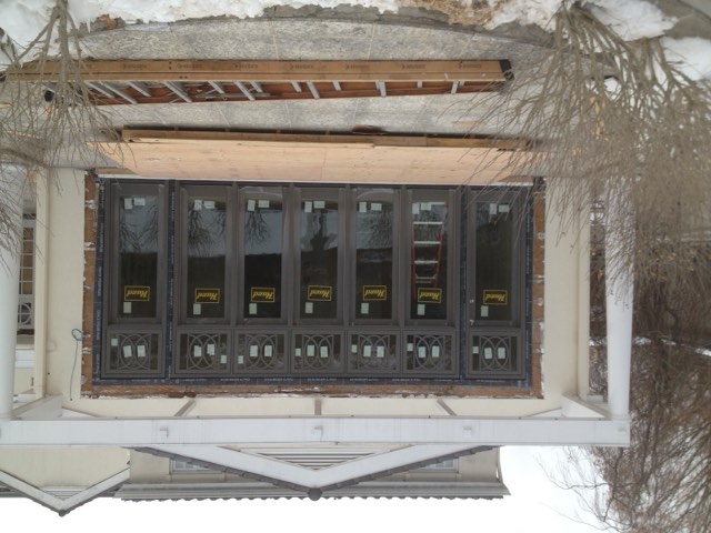 Door and casing finish detail